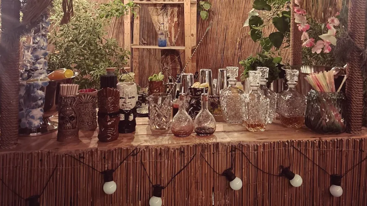 5 Reasons to Hire a Mobile Bar in Dubai for Your Next Event